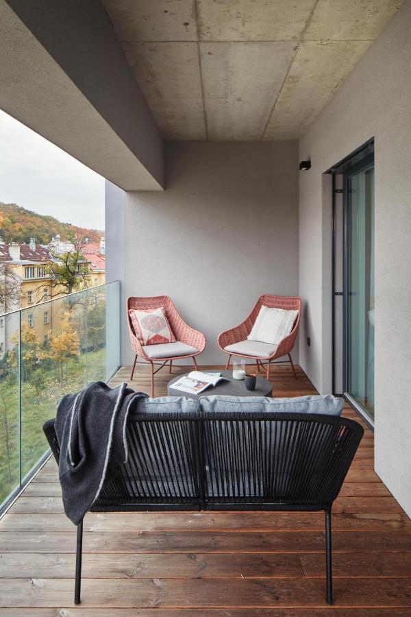 Prague Days - Designer Apts - Garage - Terrace - Easy City Access Exterior photo